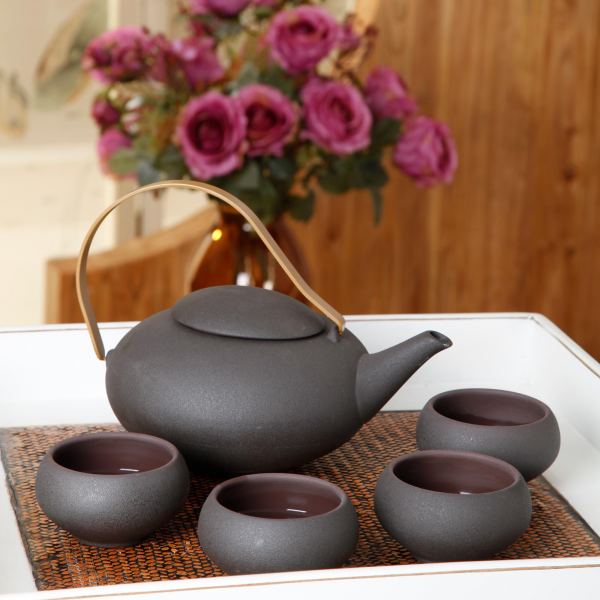 午后茶色轻拂