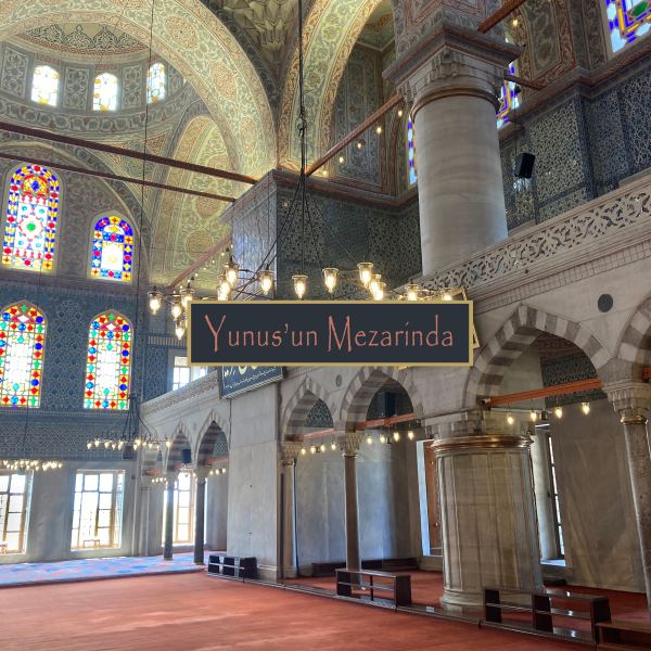 Yunus'un Mezarinda
